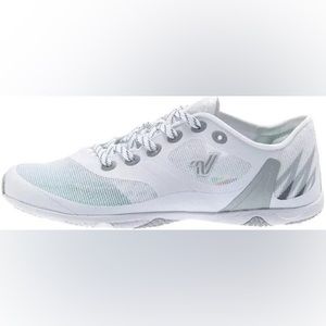 varsity white ascend cheer shoes size 7